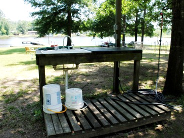 Family-Friendly Lakeside Cabin Rental with Great Fishing in East Texas - Gary City, Texas - glamping.directory