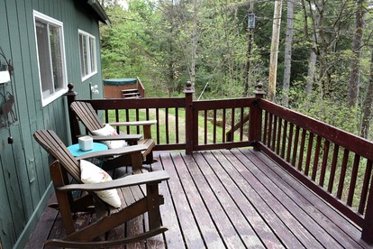 Your Perfect Getaway: Mountain Cabin Retreat with Hot Tub and Fireplace in Lisbon, NH - Lisbon, New Hampshire - glamping.directory