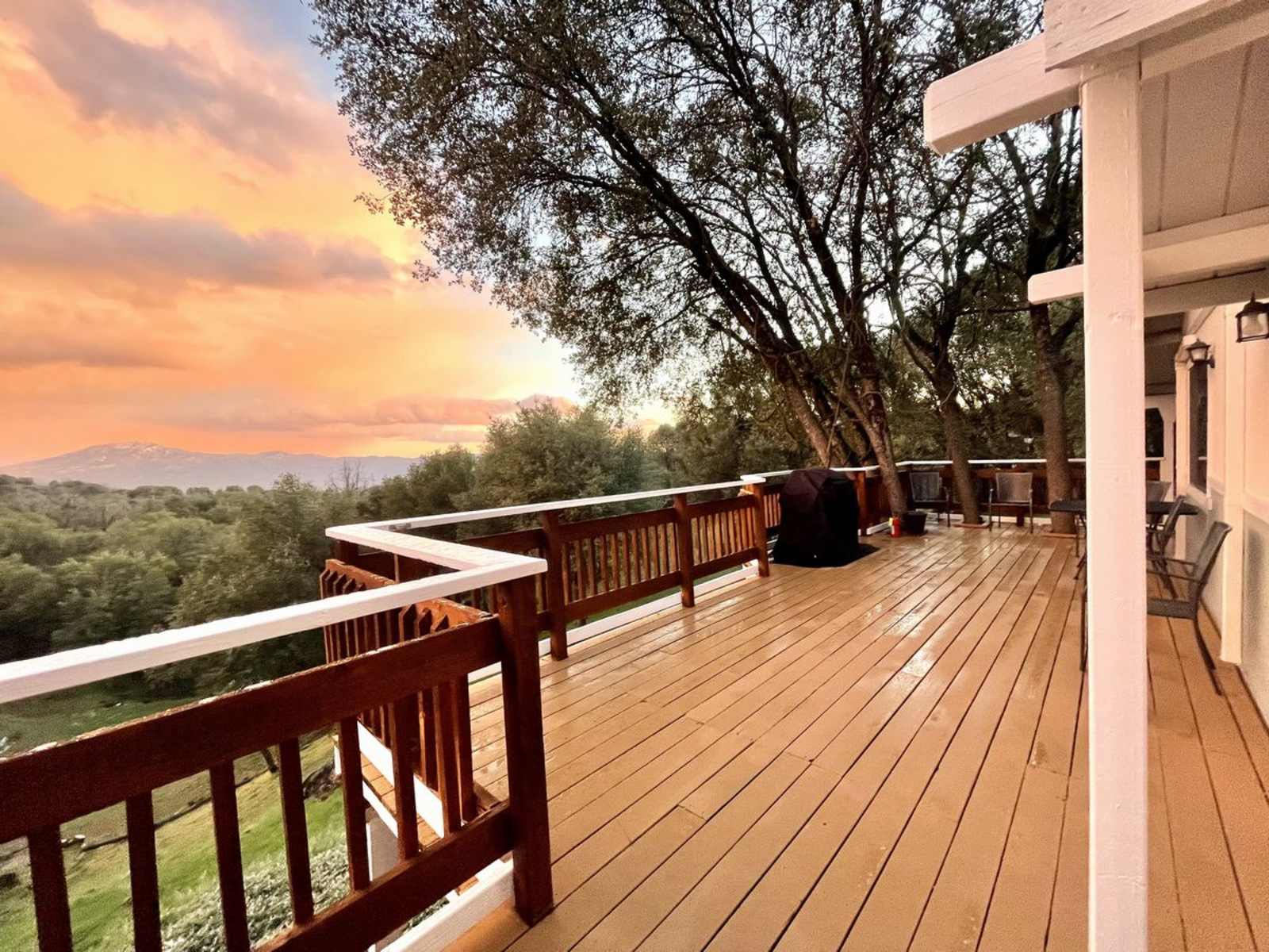 Yosemite Cabins & Vacation Suites - Ahwahnee, California - glamping.directory