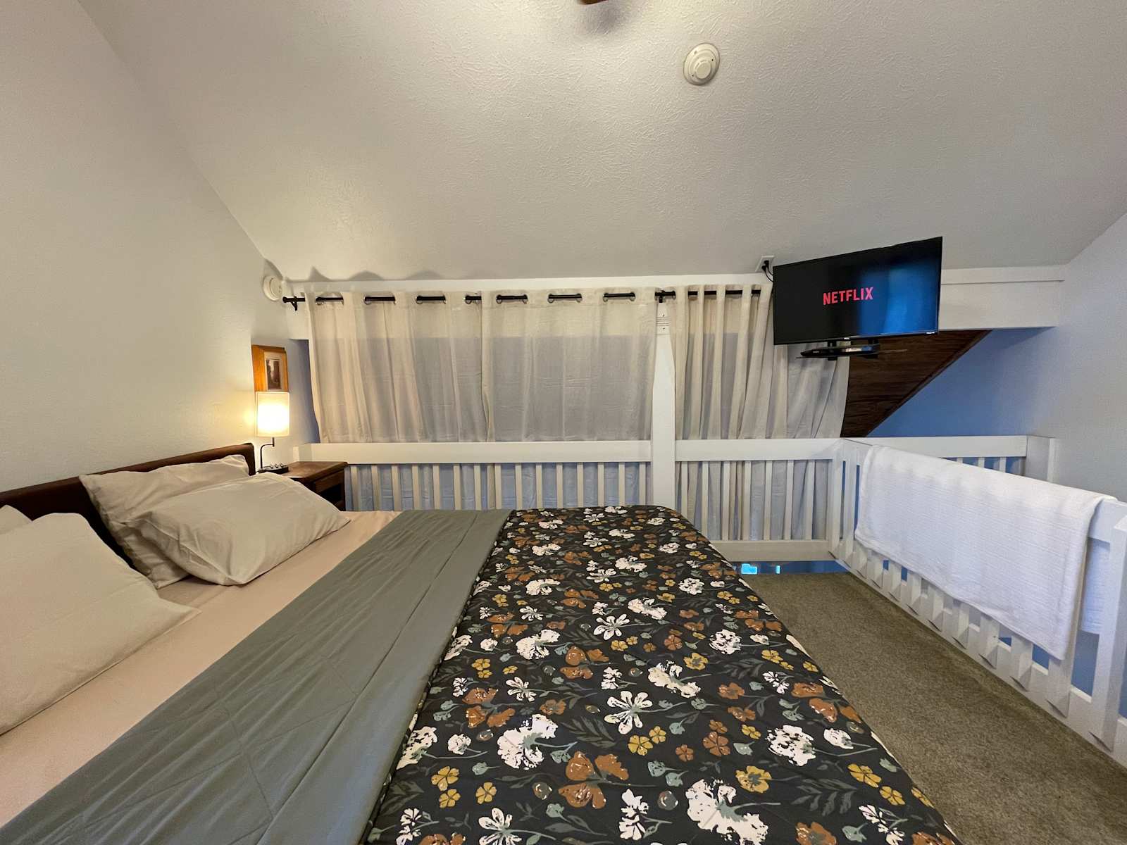 Yosemite Cabins & Vacation Suites - Ahwahnee, California - glamping.directory