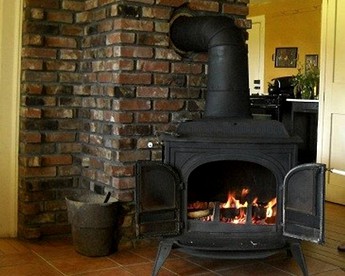 Unique Vacation Rental in an Old Farmhouse in Windsor County, Vermont - South Royalton, Vermont - glamping.directory