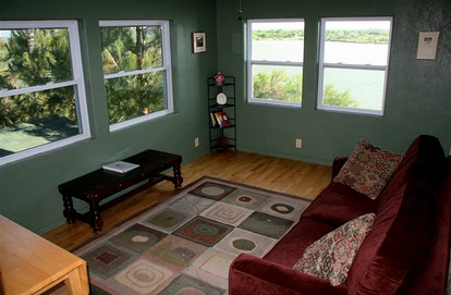 Pet-Friendly Cottage on Buchanan Lake near Marble Falls, Texas - glamping.directory