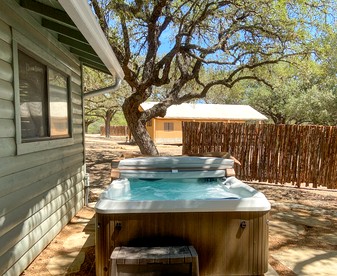 Cozy Cabin in Ingram, Texas for Romantic Weekends Away - Hunt, Texas - glamping.directory