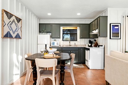 Cozy Cabin in Ingram, Texas for Romantic Weekends Away - Hunt, Texas - glamping.directory