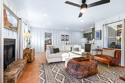 Cozy Cabin in Ingram, Texas for Romantic Weekends Away - Hunt, Texas - glamping.directory