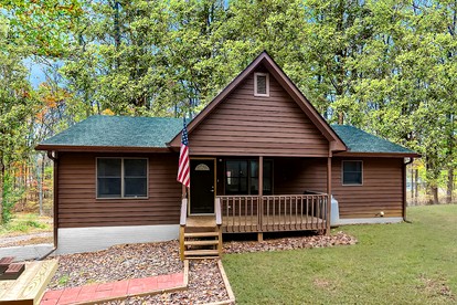 Log Cabin with new Hot Tub, Fire Pit and Game Room - Perfect for Your Family Getaway in Harpers Ferry, WV - glamping.directory
