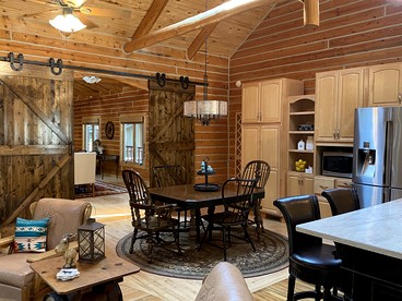 Beautiful Cabin Comfortable for Groups in Riverside, Wyoming - Riverside, Wyoming - glamping.directory