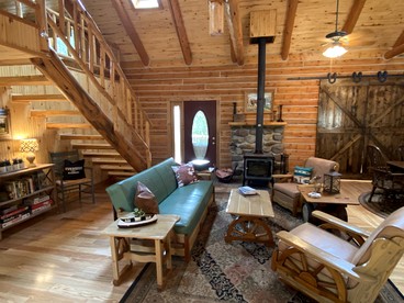 Beautiful Cabin Comfortable for Groups in Riverside, Wyoming - Riverside, Wyoming - glamping.directory
