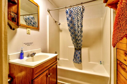 Cozy Creekside Cabin Rental near Cherokee, North Carolina - Cherokee, North Carolina - glamping.directory