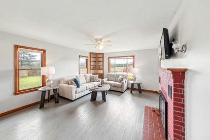 Charming Retreat with Foosball Table and Garden in Vermont - Stowe, Vermont - glamping.directory