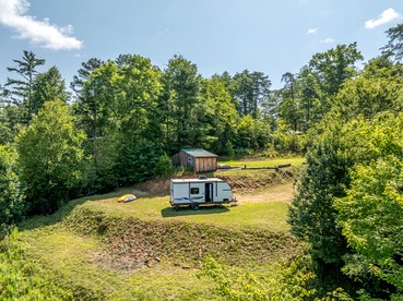 Charming Riverside Camper with Pool, Pickleball & Trails near Blue Ridge, Georgia - Blue Ridge, Georgia - glamping.directory