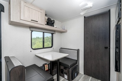 Charming Riverside Camper with Pool, Pickleball & Trails near Blue Ridge, Georgia - Blue Ridge, Georgia - glamping.directory