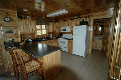 Pet-Friendly Cabin with Priceless Views in Pigeon Forge, Tennessee - Pigeon Forge, Tennessee - glamping.directory