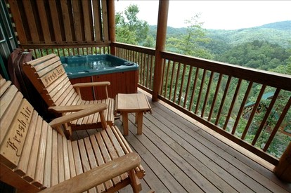 Pet-Friendly Cabin with Priceless Views in Pigeon Forge, Tennessee - Pigeon Forge, Tennessee - glamping.directory