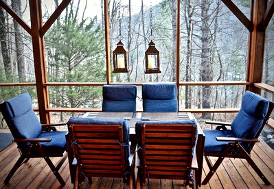 Tiny Luxury Getaway: Cabin in Todd, North Carolina with Hot Tub, Scenic Views, and Lounge Perfection - Todd, North Carolina - glamping.directory