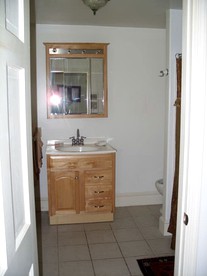 Cozy Bed and Breakfast Room Rental in The Finger Lakes Area, New York - Jerusalem, New York - glamping.directory