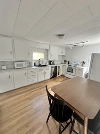 Impressive Cottage Surrounded by Trees in Bridgton, Maine - Bridgton, Maine - glamping.directory