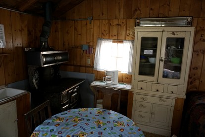 Remote and Cozy Mountain Cabin Nestled in the Poudre Canyon, Perfect for a Pet Friendly Glamping Retreat - Bellvue, Colorado - glamping.directory