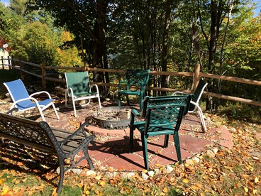 Spacious Log Cabin Rental near South Pond Lake, Maine - Greenwood, Maine - glamping.directory