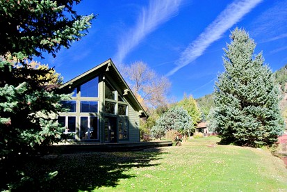 Lakeside Cottage Rental near Uncompahgre National Forest, Colorado - Durango, Colorado - glamping.directory