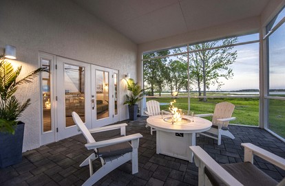 Modern 3-Bedroom Lakefront Home with Pool, Patio & Private Helipad in Clermont, Florida - Clermont, Florida - glamping.directory
