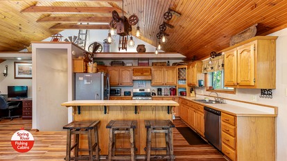 Incredible Wooden Cabin with Fire Pit in Miami, Oklahoma - Miami, Oklahoma - glamping.directory