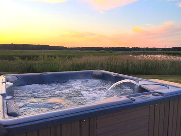 Elegant Waterfront Vacation Rental with a Pool and Spa near Saugatuck, Michigan - Douglas, Michigan - glamping.directory
