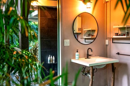 Unique Cabin for a Romantic Getaway Surrounded by Nature in Kealakekua, Hawaii - Kealakekua, Hawaii - glamping.directory