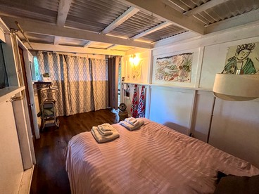 Unique Cabin for a Romantic Getaway Surrounded by Nature in Kealakekua, Hawaii - Kealakekua, Hawaii - glamping.directory