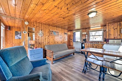 Lakefront Cottage with Fire Pit, Beach & Pet Friendly in Houghton Lake, Michigan - Houghton Lake, Michigan - glamping.directory