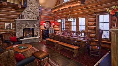 Deluxe Family-Friendly Getaway close to the Ski Slopes in Steamboat Springs, Colorado - Steamboat Springs, Colorado - glamping.directory