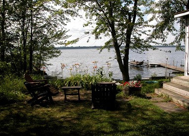 Peaceful Cottage Rental with Lake Champlain Views on Missisquoi Bay in Vermont - West Swanton, Vermont - glamping.directory