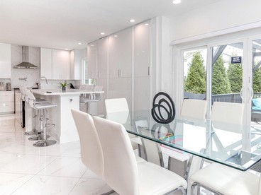 Opulent Modern Vacation Rental Paradise near Catawba River in North Carolina - Charlotte, North Carolina - glamping.directory