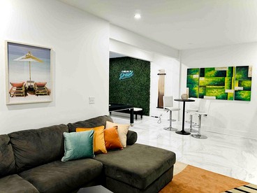 Opulent Modern Vacation Rental Paradise near Catawba River in North Carolina - Charlotte, North Carolina - glamping.directory