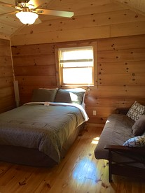 Charming Cabin Rental with Blue Ridge Mountain Views in Purlear, North Carolina - Purlear, North Carolina - glamping.directory