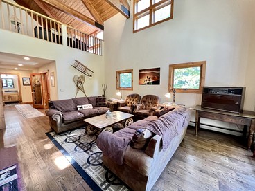 Secluded Cottage with Stunning Sights in Winhall, Vermont - Winhall, Vermont - glamping.directory
