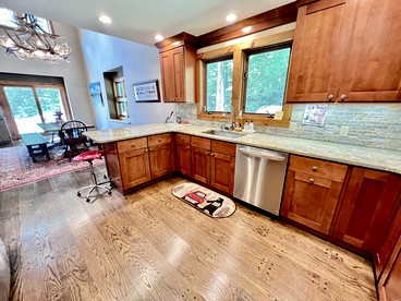 Secluded Cottage with Stunning Sights in Winhall, Vermont - Winhall, Vermont - glamping.directory