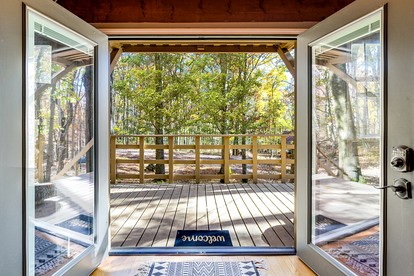 Private Lake/Beach Cabin with Fire Pit and Large Deck - Access to Golf and Community Amenities at this Terra Alta, WV Getaway - Terra Alta, West Virginia - glamping.directory