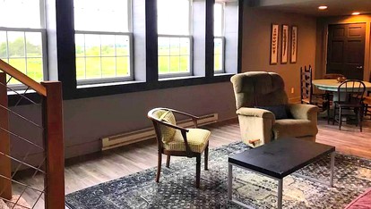 Stunning Rustic Converted Barn Country Getaway near Wabash, Indiana - South Lagro, Indiana - glamping.directory
