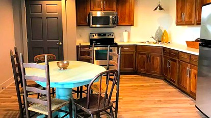Stunning Rustic Converted Barn Country Getaway near Wabash, Indiana - South Lagro, Indiana - glamping.directory