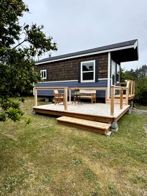 Charming Tiny Home Retreat with Lodge Amenities Near Ocean Beaches, Lincoln County, OR - glamping.directory