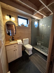 Luxurious Glamping Tree House at Starved Rock, Perfect for a Weekend Escape from Chicago - Ottawa, Illinois - glamping.directory