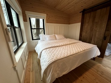 Luxurious Glamping Tree House at Starved Rock, Perfect for a Weekend Escape from Chicago - Ottawa, Illinois - glamping.directory