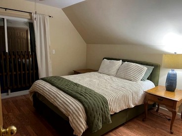 Breathtaking Cabin Nestled Amidst Trees in Webb, New York - Webb, New York - glamping.directory