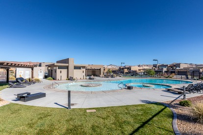 Spacious and Modern Vacation Rental on Family Resort with Pool and Pickleball Courts in St. George, Utah - St. George, Utah - glamping.directory