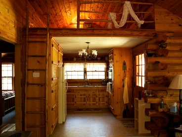 Authentic Log Cabin Getaway with a Hot Tub near the Yuba River in California - Nevada City, California - glamping.directory