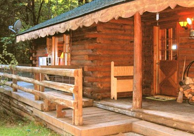 Authentic Log Cabin Getaway with a Hot Tub near the Yuba River in California - Nevada City, California - glamping.directory