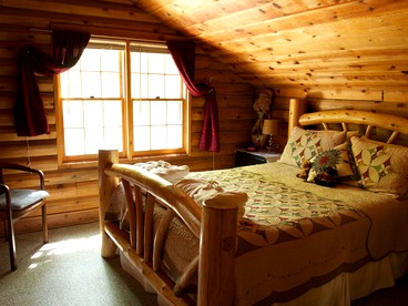 Authentic Log Cabin Getaway with a Hot Tub near the Yuba River in California - Nevada City, California - glamping.directory