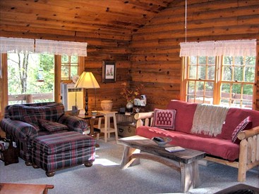 Authentic Log Cabin Getaway with a Hot Tub near the Yuba River in California - Nevada City, California - glamping.directory