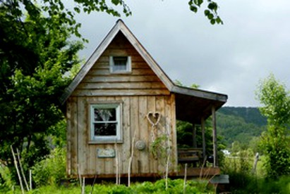 Secluded Cabin Rental near Halibut Cove in Homer, Alaska - Homer, Alaska - glamping.directory